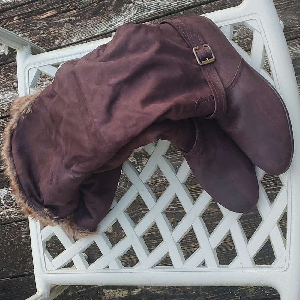 Brown Boots/Fur - Picture 6 of 8